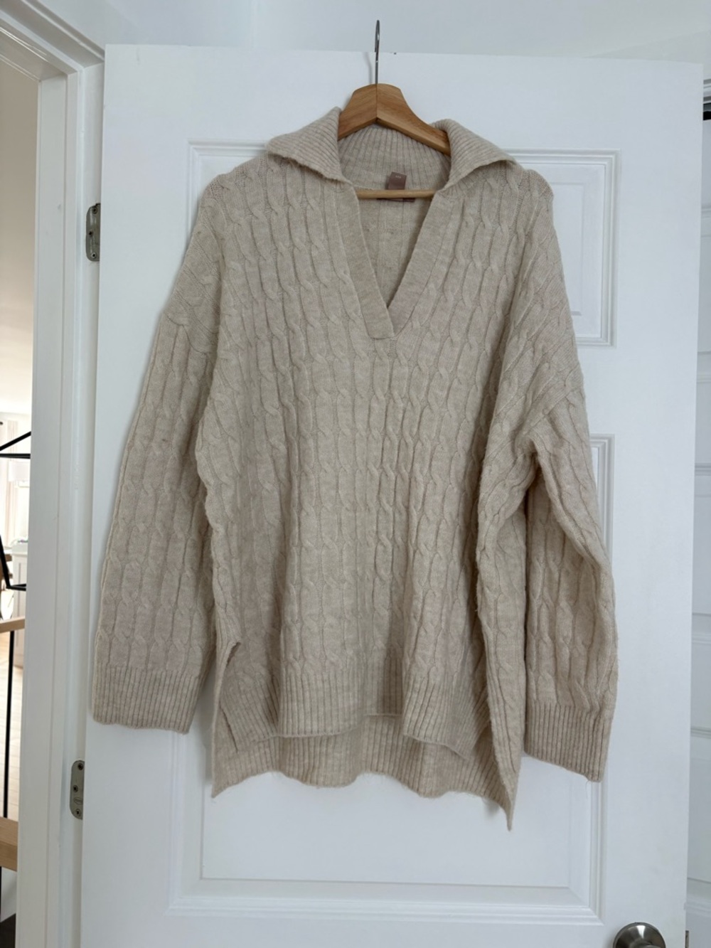 H&M Cable-Knit V-Neck Sweater in Cream